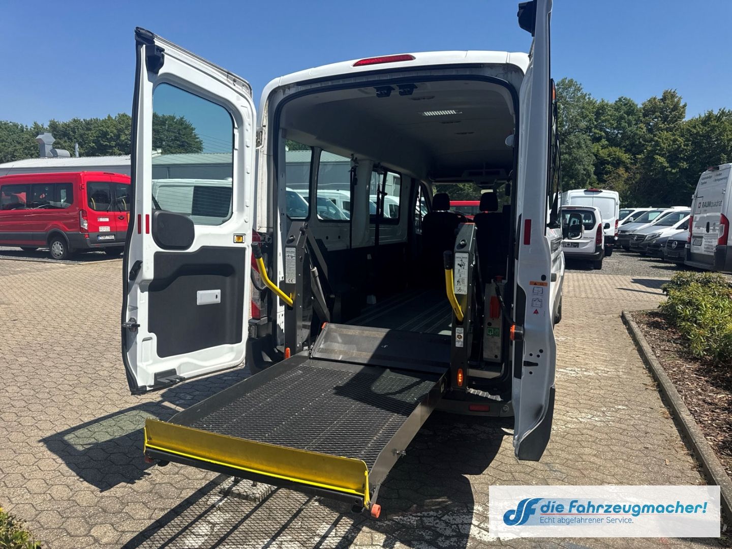 Fahrzeugabbildung Ford Transit Kombi 350 L3 Trend Temp Tel.-Vorb. *2020