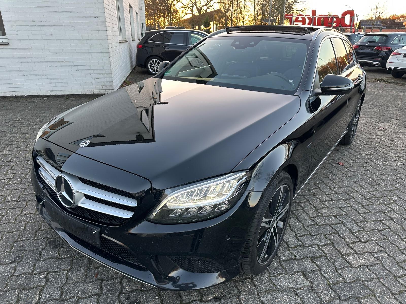 Mercedes-Benz C 300 de T 9G Avantgarde Pano LED Kamera Digital