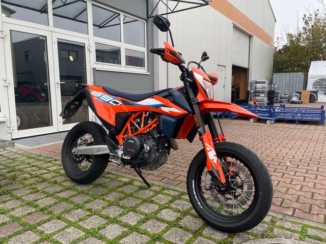 KTM 690 SMC R  2024  Demobike incl A2  oder Offen