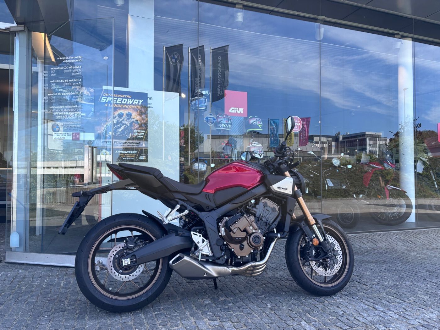 Fahrzeugabbildung Honda CB 650 R E-Clutch 6 Jahre Garantie