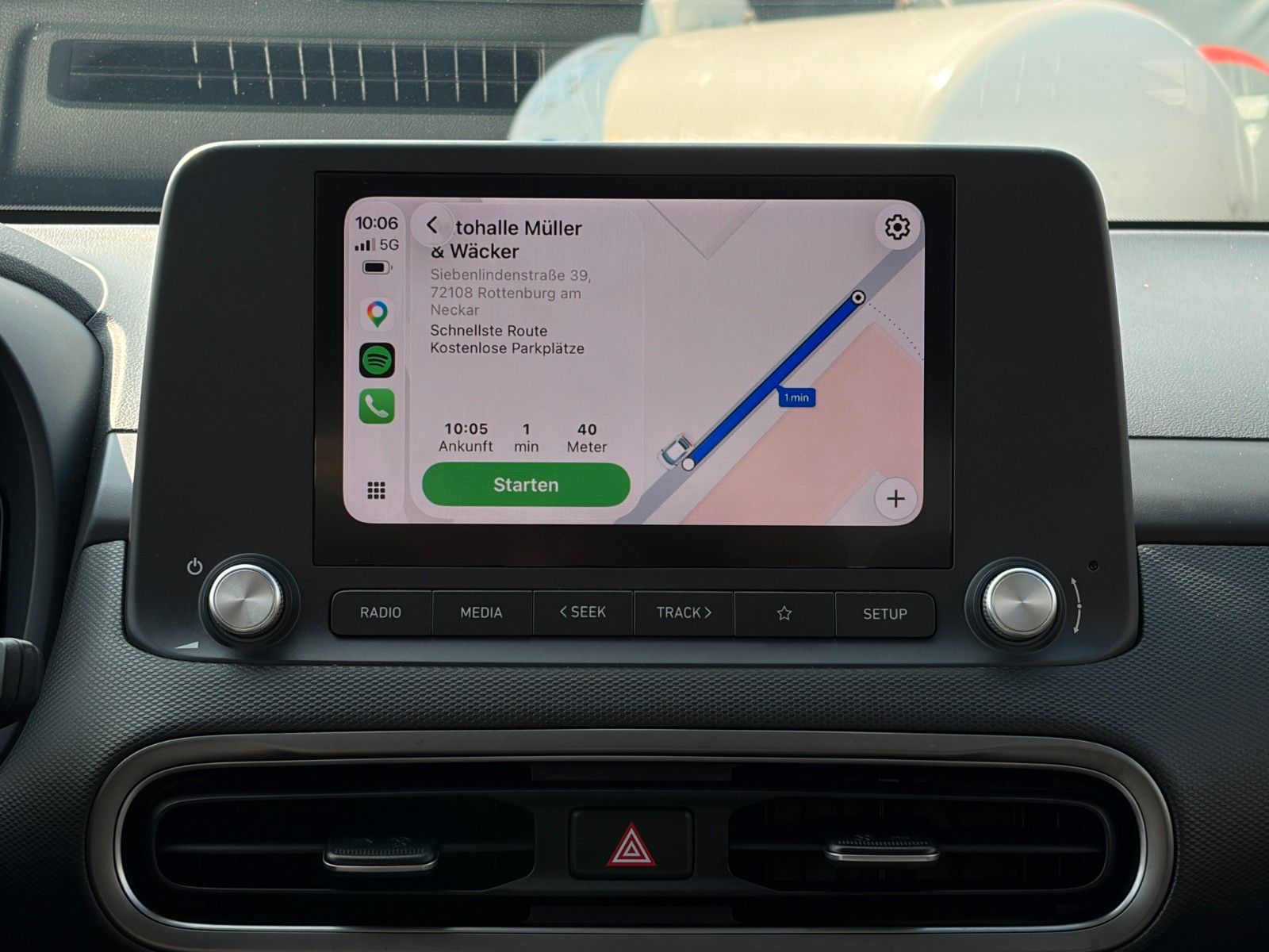 Fahrzeugabbildung Hyundai KONA E Select SHZ ACC PDC LKA Navi WiFi CarPlay