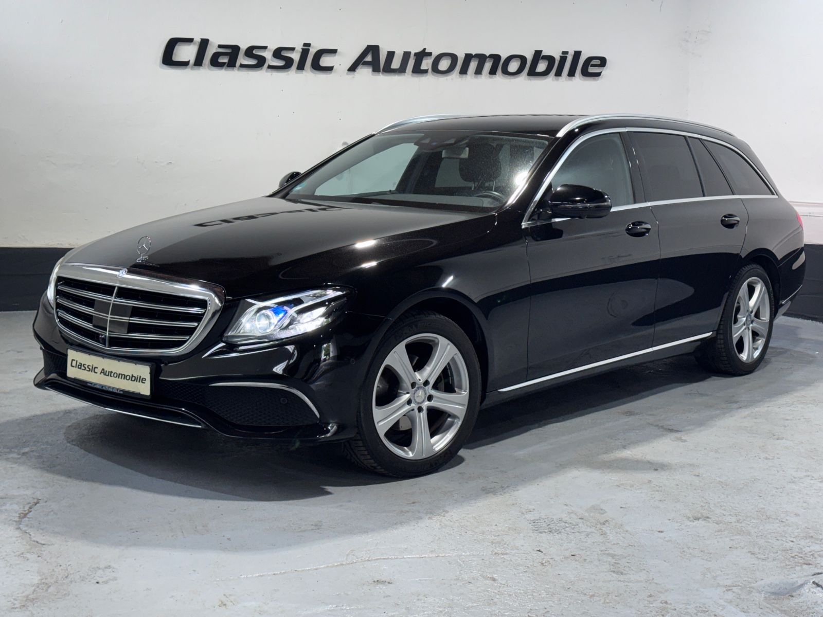 MERCEDES-BENZ E 220 d T Exclusive *Automatik*Burmester*Kamera*
