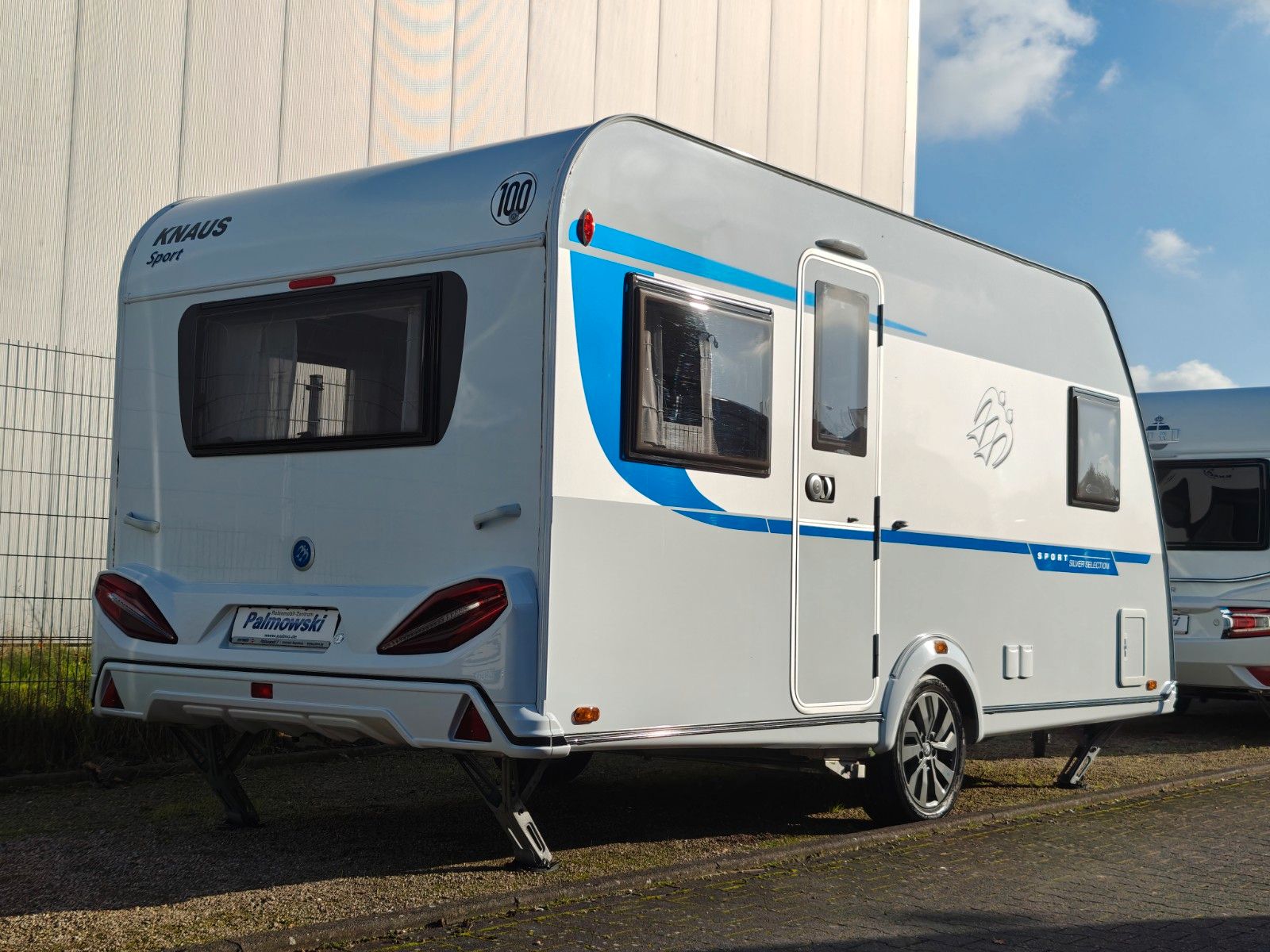 Fahrzeugabbildung Knaus Sport 450 FU Silver Selection - Rangiersystem -