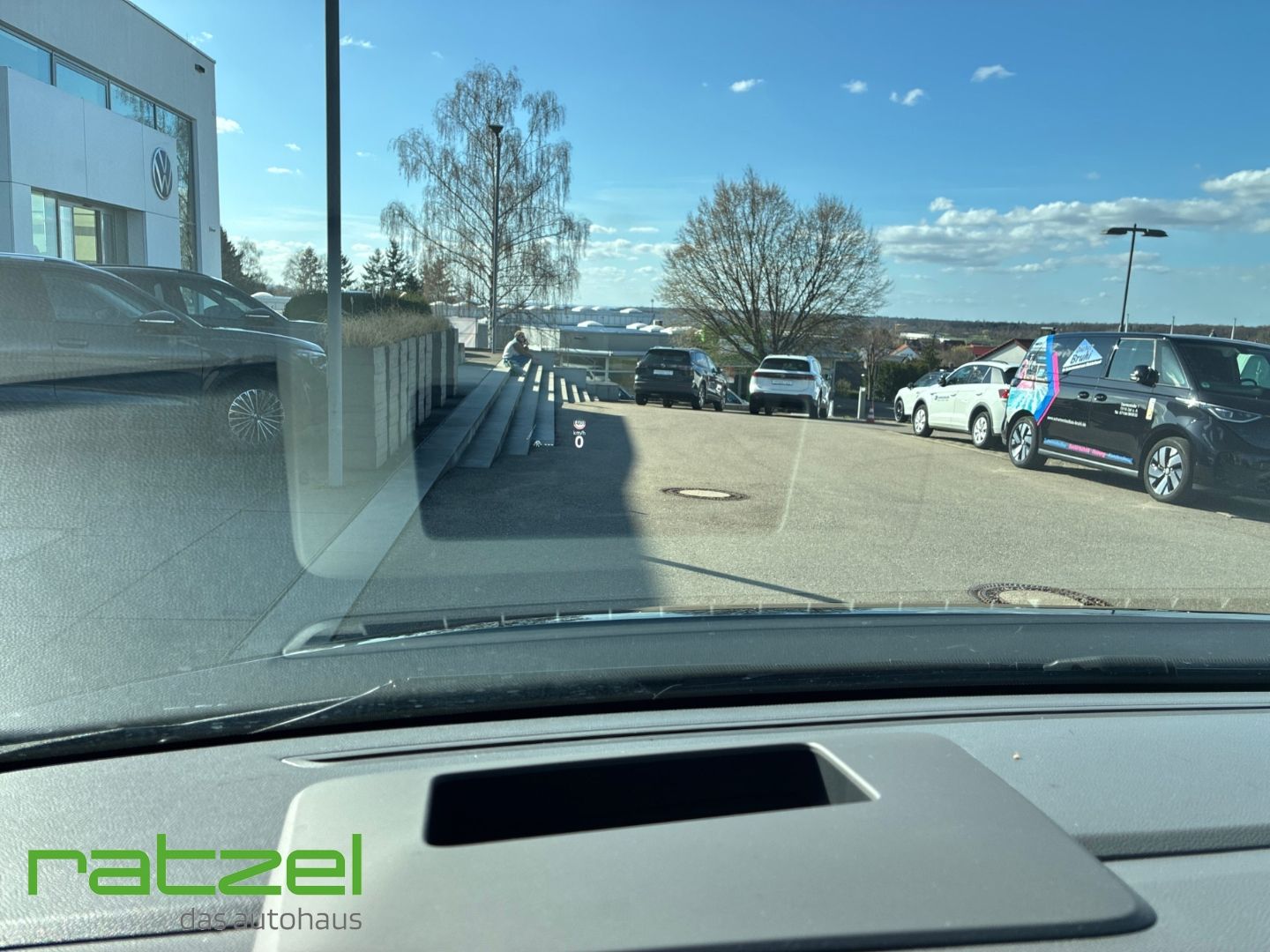 Fahrzeugabbildung Volkswagen T7 California Beach 2.0 TSI DSG+6-SITZER+AHK+NAV