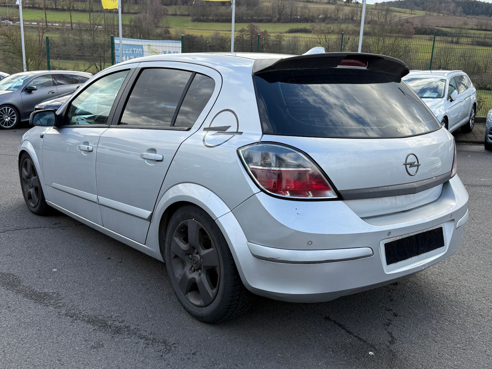 Fahrzeugabbildung Opel Astra H 1.9 CDTI Lim. Innovation "110 Jahre" PDC