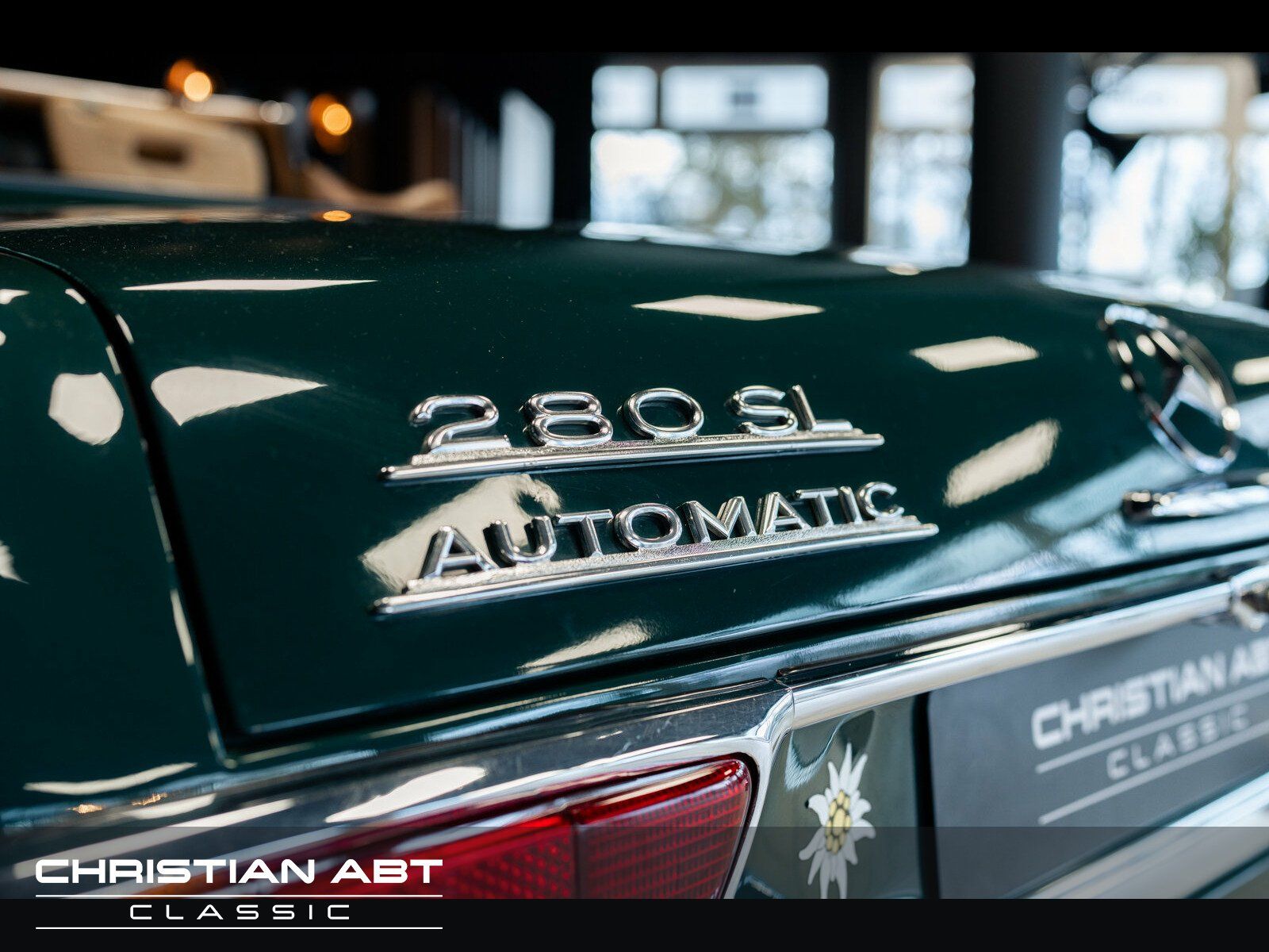 Fahrzeugabbildung Mercedes-Benz SL 280 Pagode