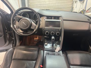 Jaguar E-Pace - 9
