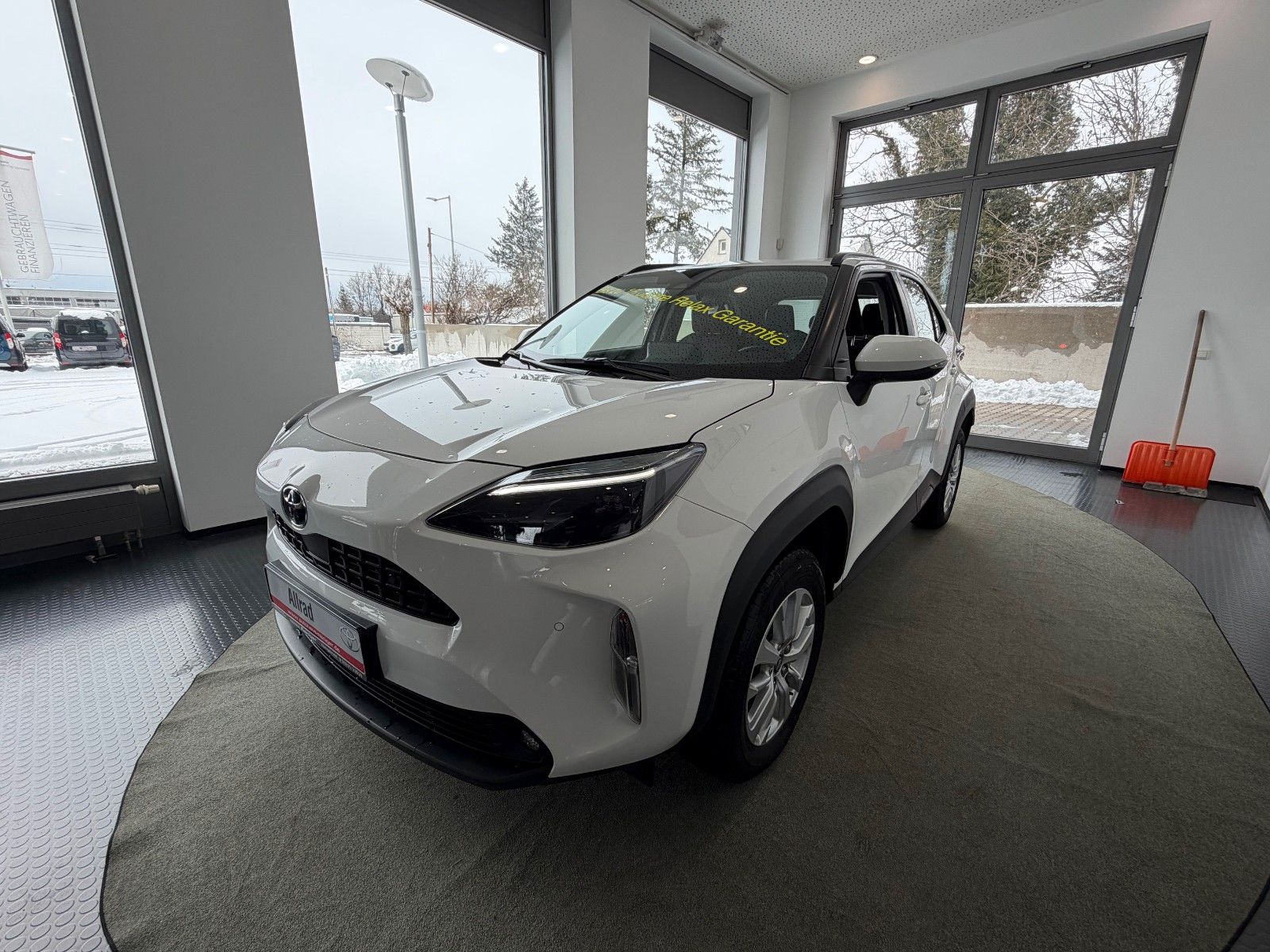Toyota Yaris Cross 1.5l Hybrid 4x4*SHZ,PDC v+h,Kamera* imagem 3