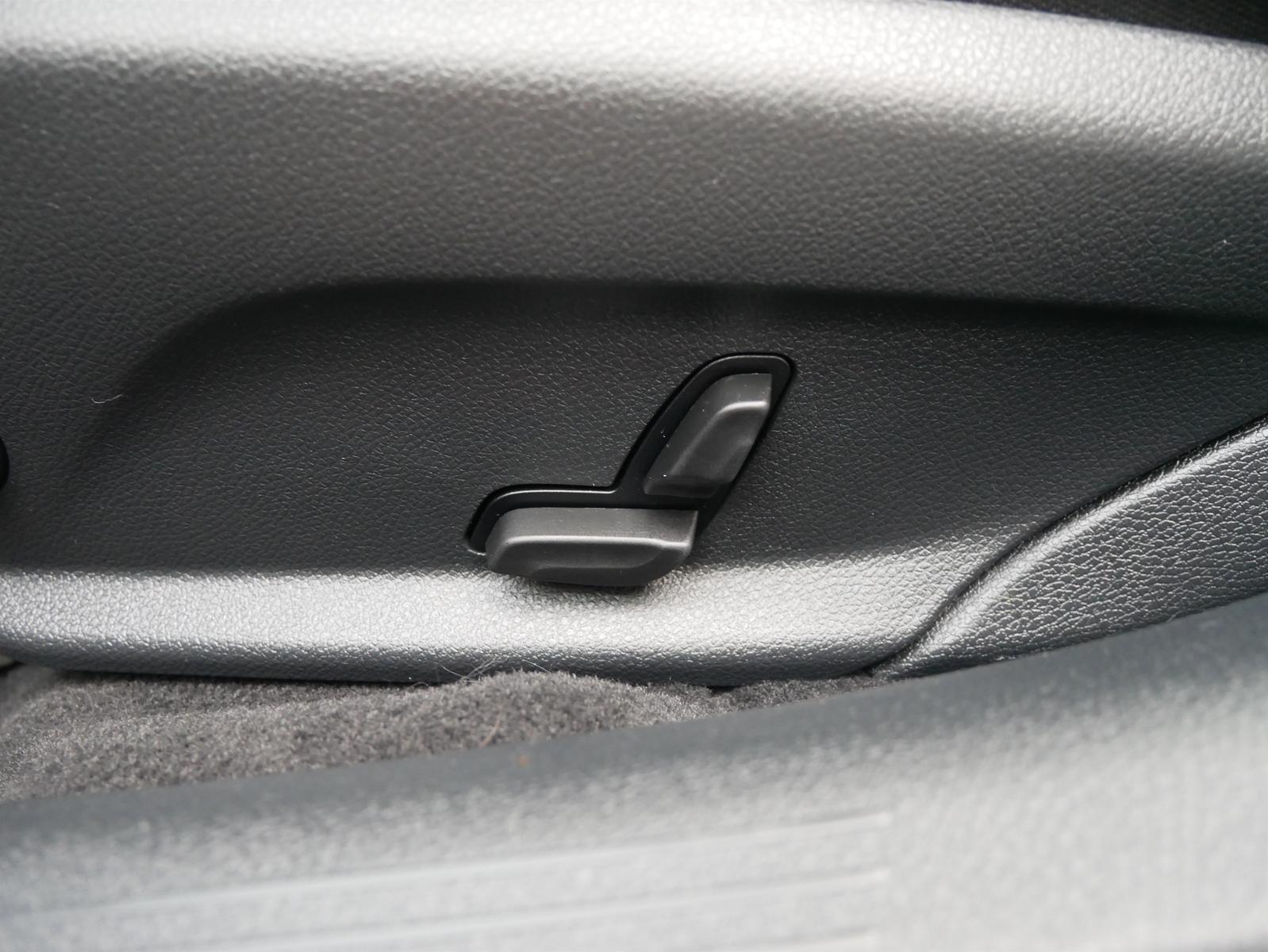 Mercedes-Benz C-Class d T 4Matic 9G-Tronic AMG Line Navi LED ACC, миниатюра 11