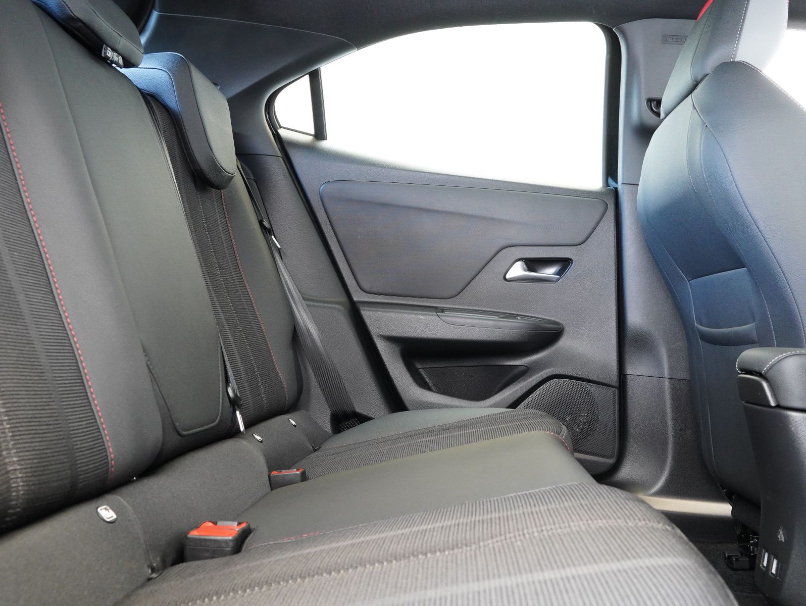 Fahrzeugabbildung Opel Mokka-e GS-Line 50KWH/11KW/WÄRMEPUMPE/SOH