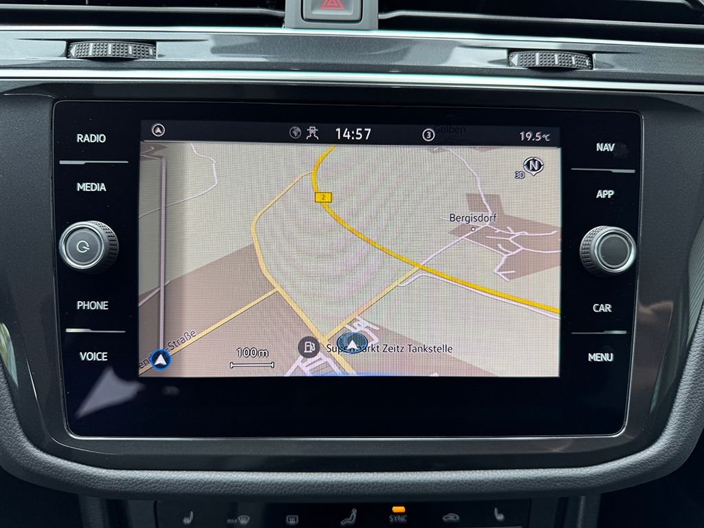 Tiguan 2.0 TDI DSG *NAVI*KEYLESS*REARVIEW*