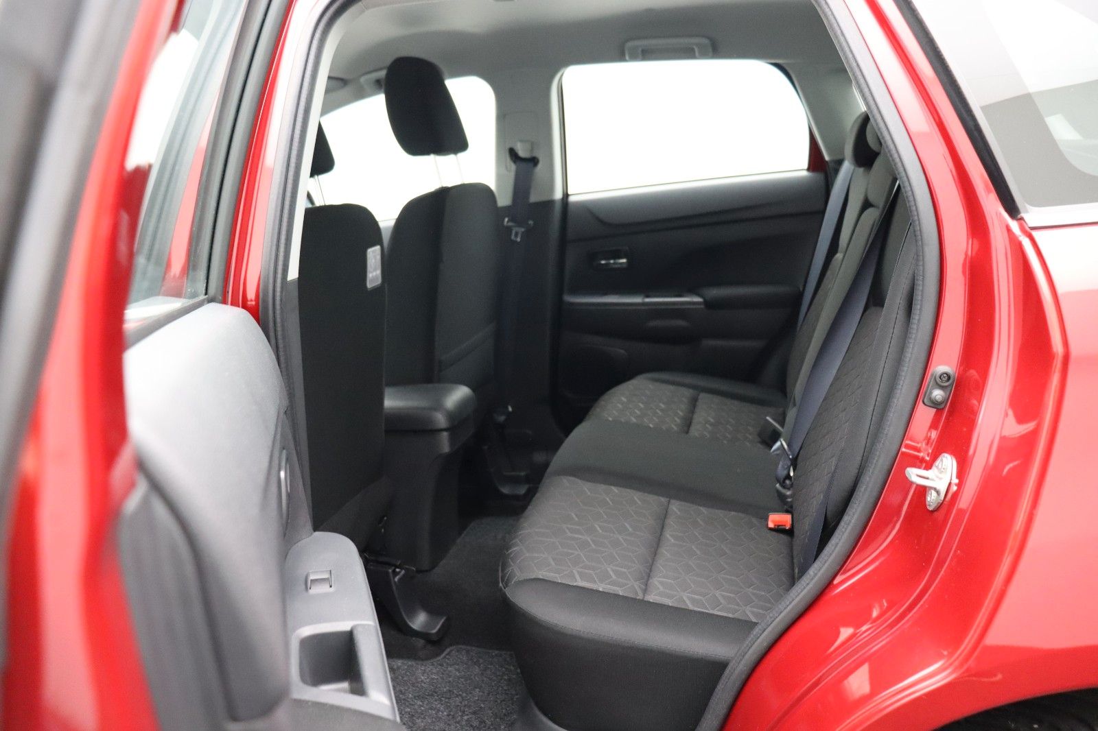 Fahrzeugabbildung Mitsubishi ASX 2.0 Intro Edition 2WD