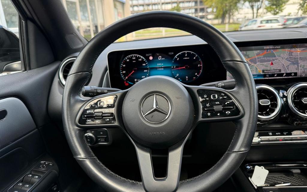 Mercedes-Benz GLB 180