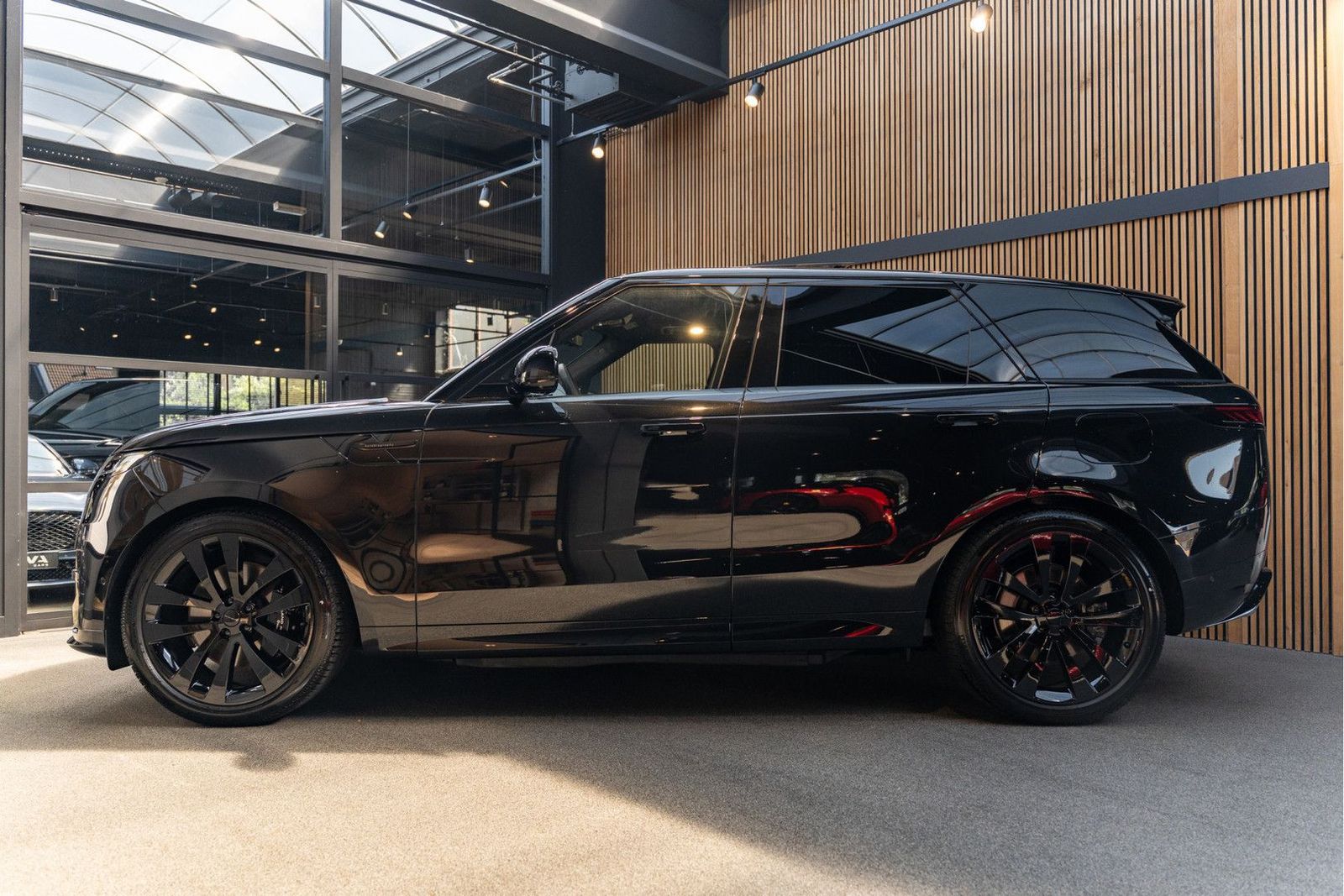 Land Rover Range Rover Sport P550e Autobiography Koelbox Pa imagem 3