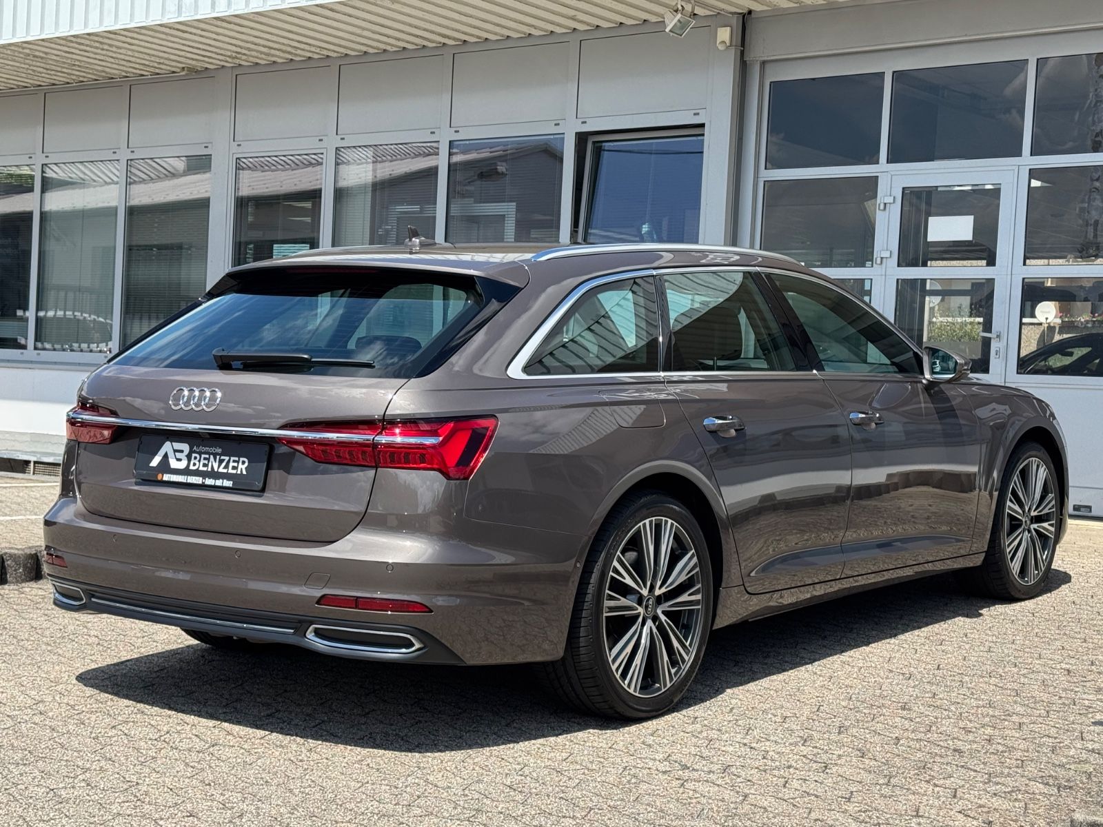 Fahrzeugabbildung Audi A6 50 TFSI e quattro design/LEDER/AHK/CARPLAY/1H