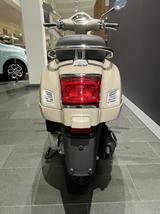 Vespa GTS 300 E5 BEIGE Q01 - VESPA BEIGE ROLLER
