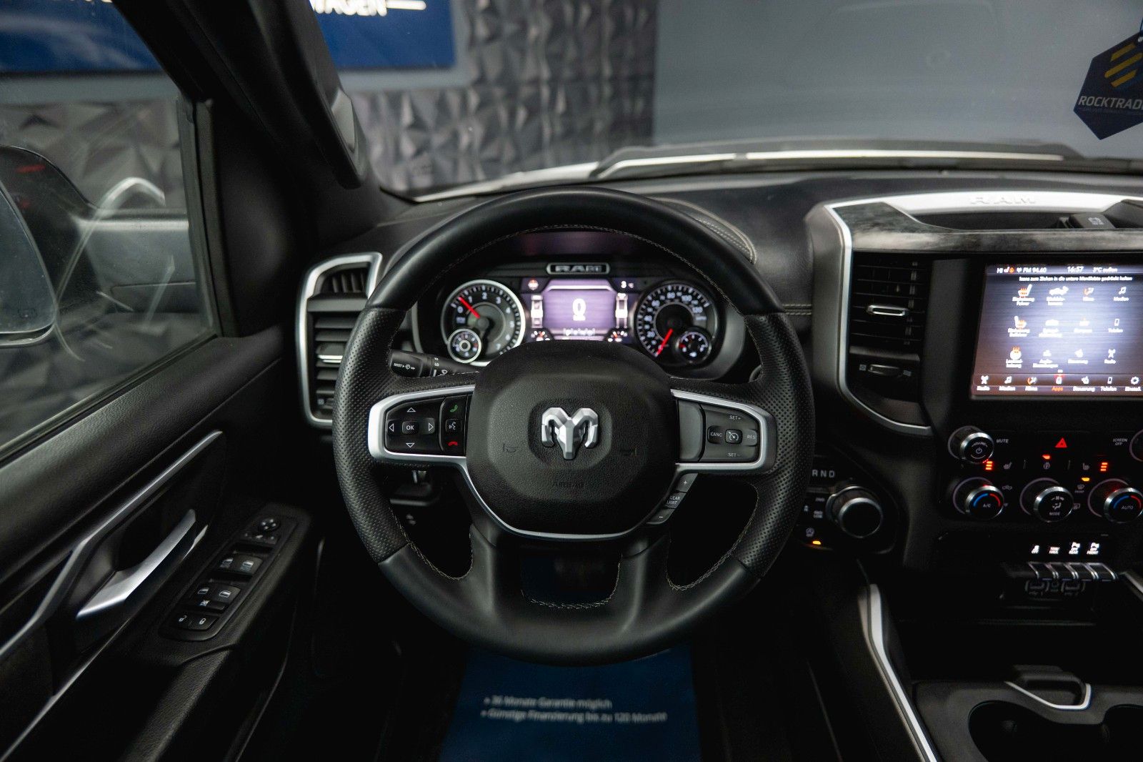 Fahrzeugabbildung Dodge RAM 5.7 V8 HEMI 4x4 OFFROAD Night-Paket *GEN 5*