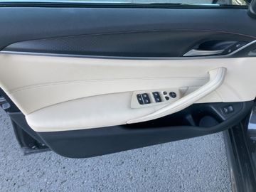 BMW 520 - 12