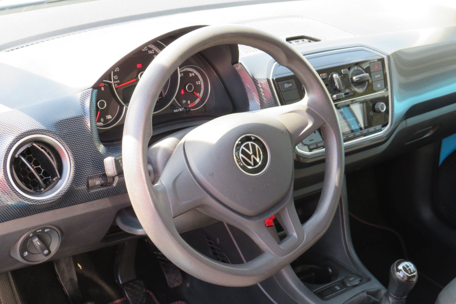 Fahrzeugabbildung Volkswagen up! 4T GJ KLIMA SPURHALTE DAB SCHECKHEFT