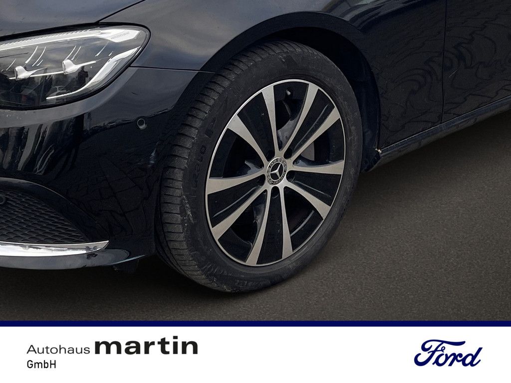 Fahrzeugabbildung Mercedes-Benz E 300 T e Avantgarde LED ACC KAMERA PTS SHZ