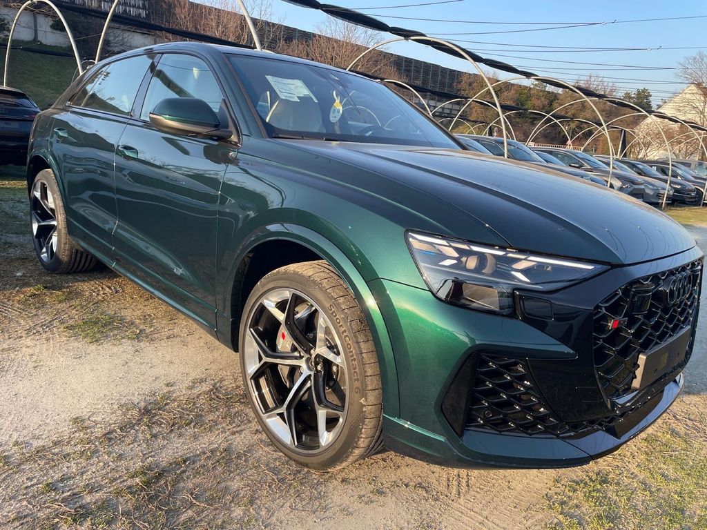 Image of Audi RSQ8