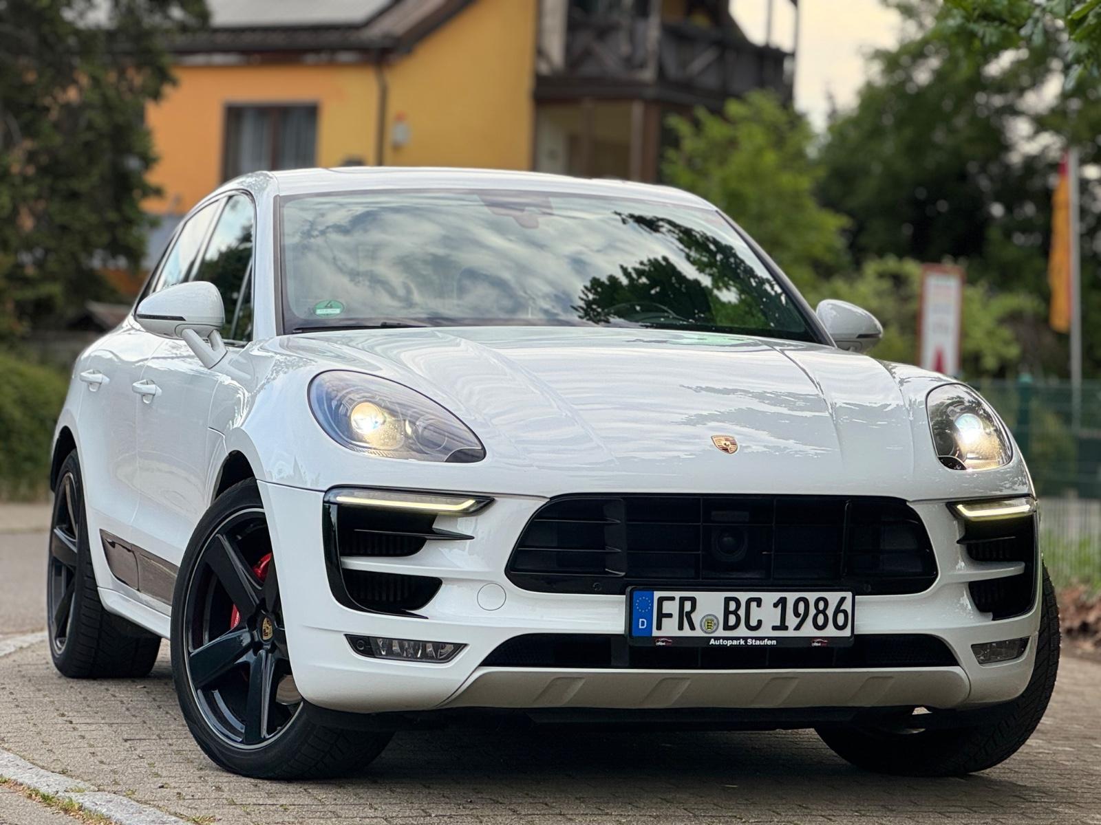 Porsche Macan Turbo / 21 Zoll / Pano /