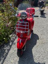 Piaggio Vespa 125 PRIMAVERA PRODUCT RED - PIAGGIO ROLLER 125