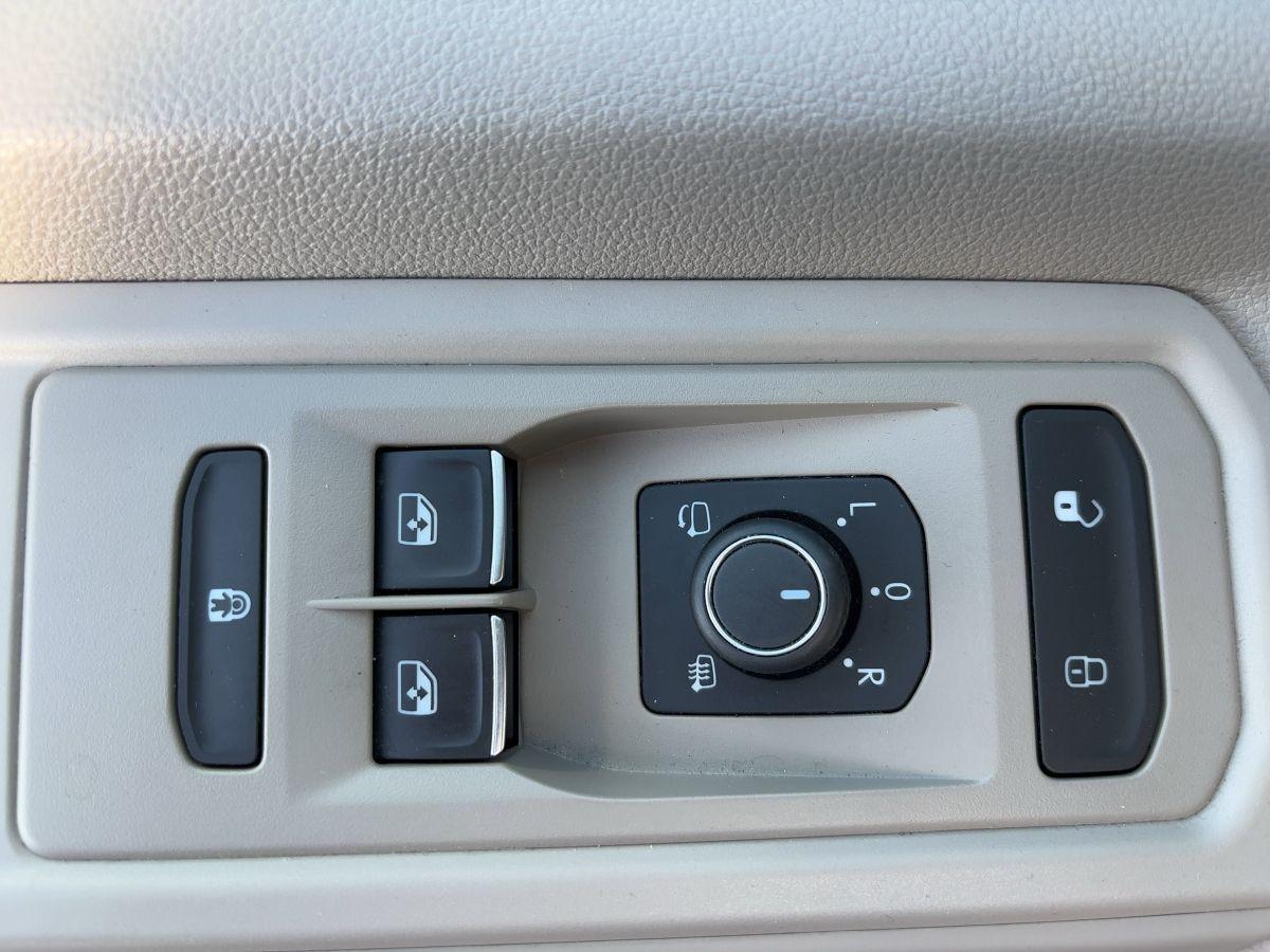Volkswagen Multivan Langversion 2.0 TDI DSG Life AHZV HUD L