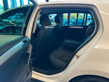 Volkswagen Golf VI*TEMPO*NAVI*PDC*ALCANTARA*1-HAND*