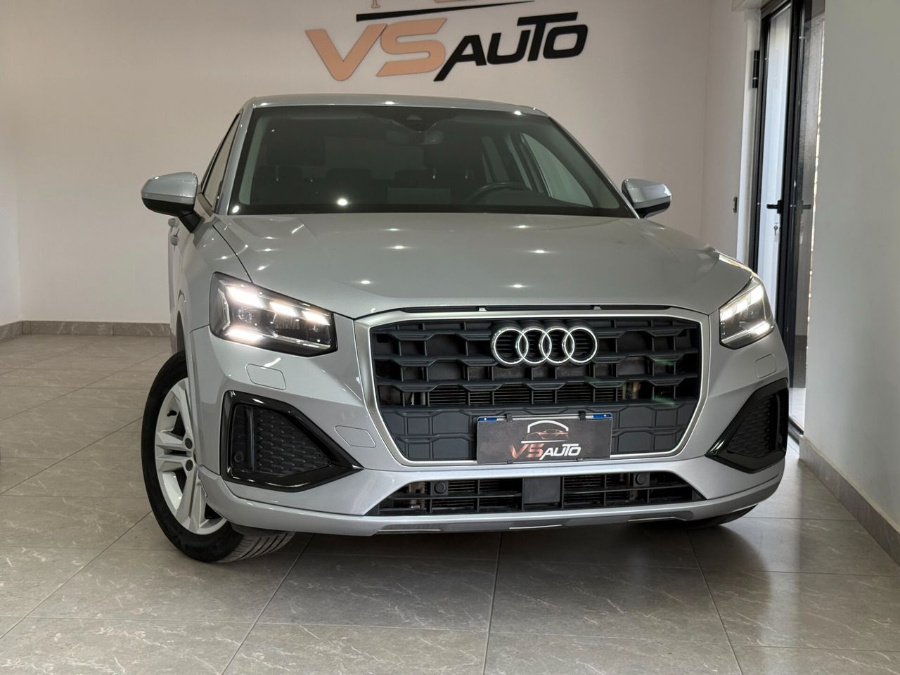 Audi Q2 30 TDI S tronic Identity Black imagem 2