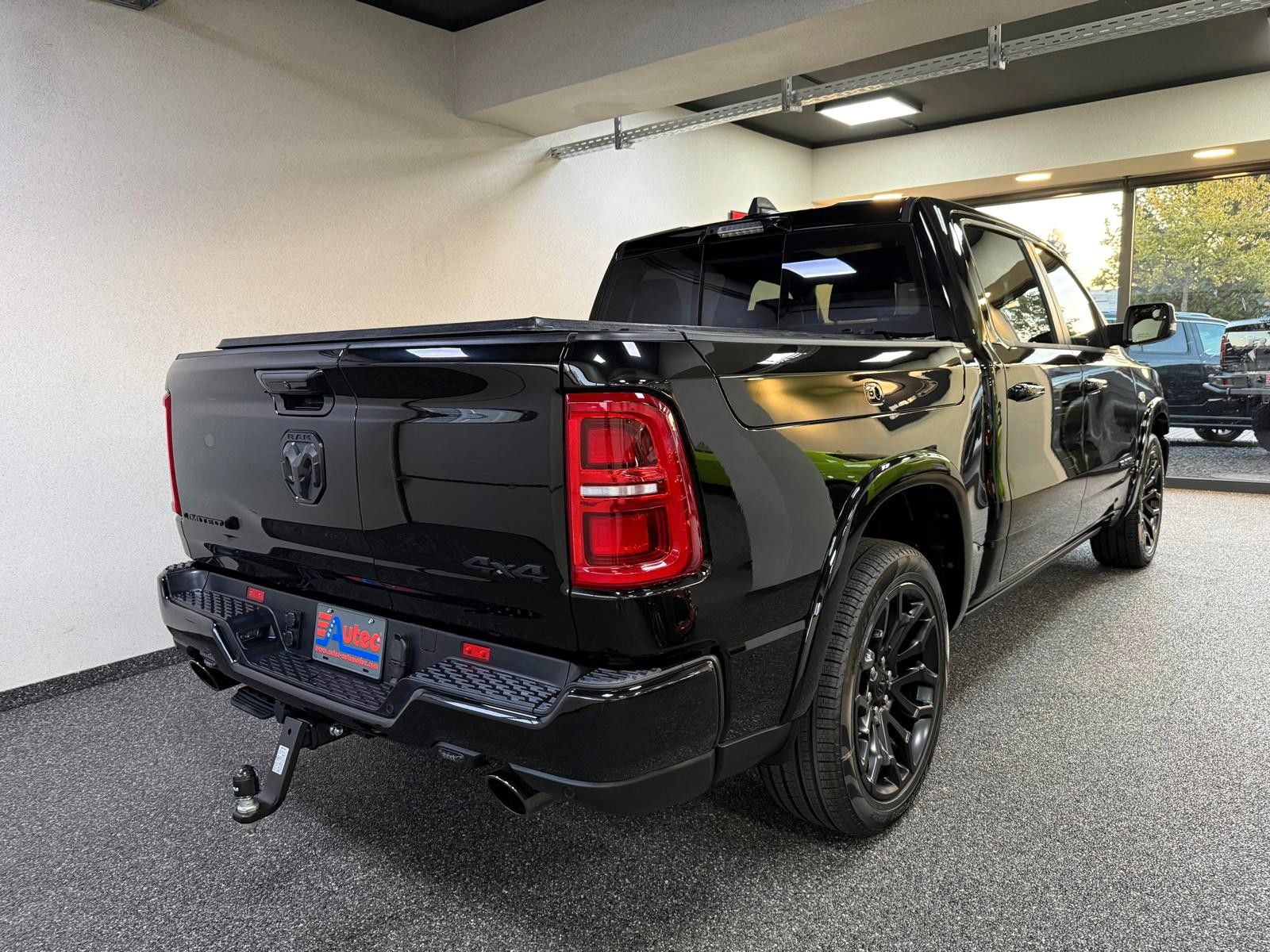 Fahrzeugabbildung Dodge RAM LIMITED HEMI V8-RAMBOX-TAILGATE-SOFORT!!!