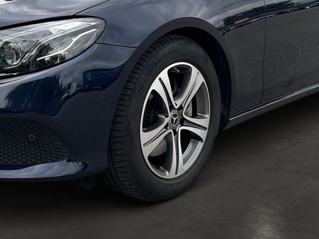 Fahrzeugabbildung Mercedes-Benz E 200 T Avantg. AHK Totwi. LED SHZ KAM Ambie.