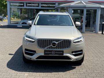 Volvo XC90 - 1