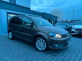Volkswagen Touran Highline Aut. *Navi*Einparkhilfe*Klima* - Volkswagen Touran mit Benzin-Antrieb: Limousine