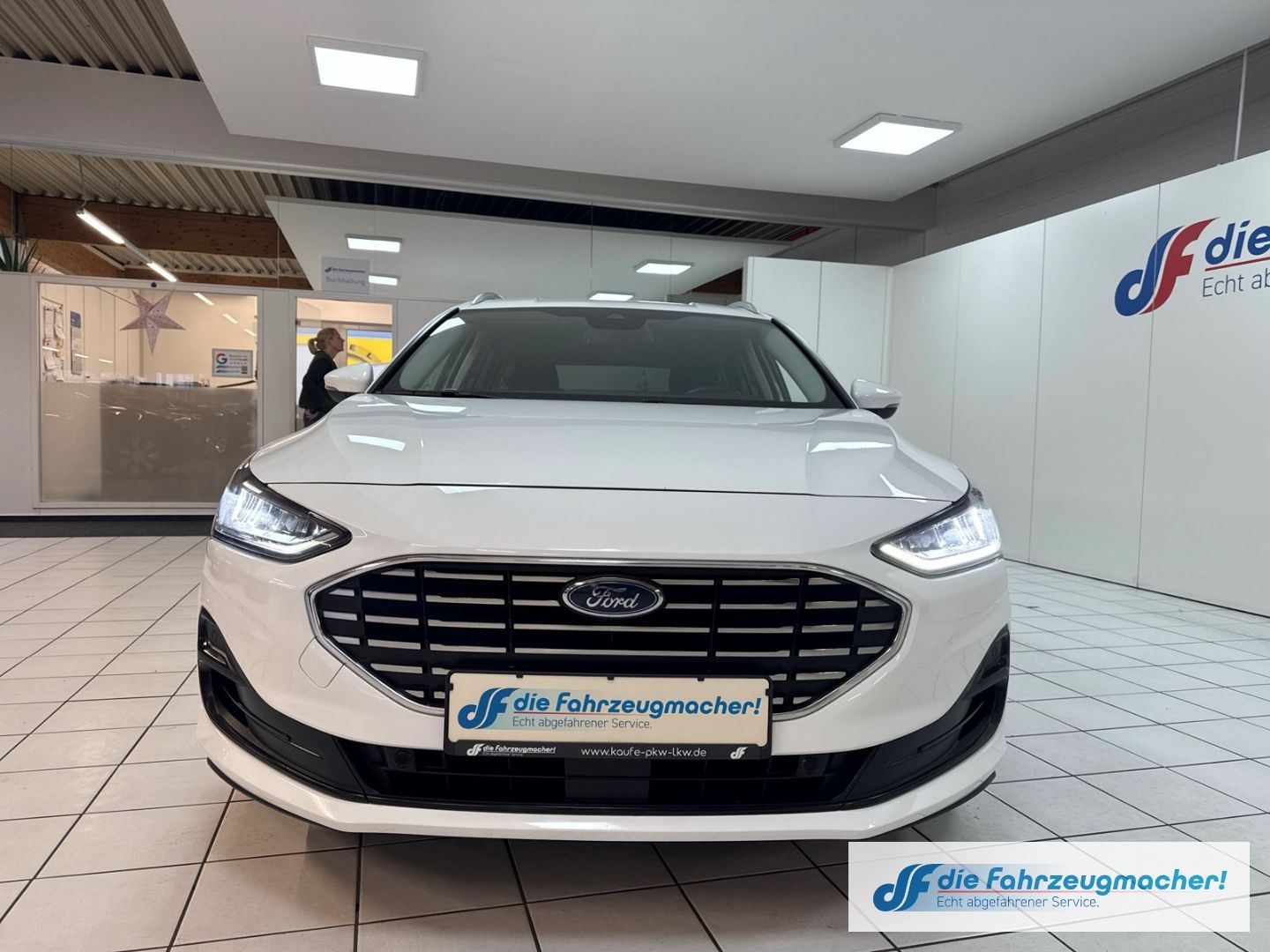 Fahrzeugabbildung Ford Focus Turnier Titanium X Navi Digitales Cockpit