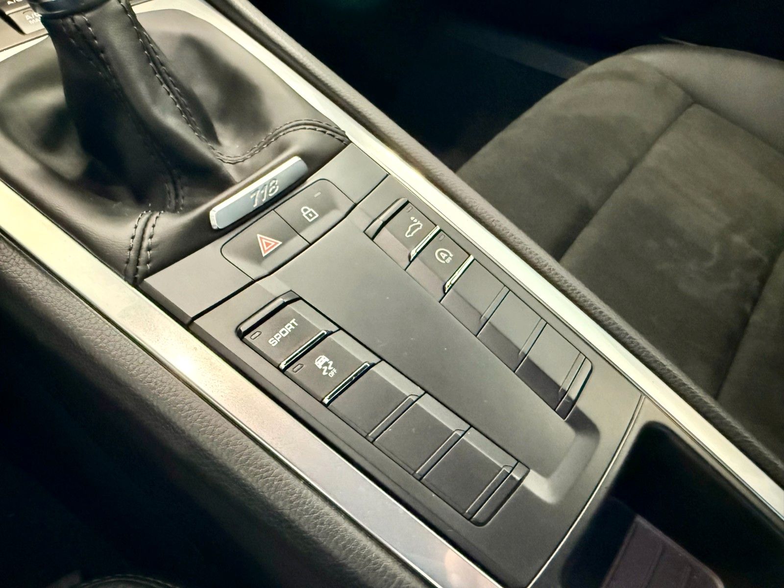 Fahrzeugabbildung Porsche 718 Cayman 6-Gang, Xenon, 20Zoll, 1.Hand