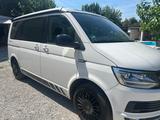 Volkswagen T6 California Beach Edition 4Motion LED STHZ AHK - VW T6 California 7-Sitzer