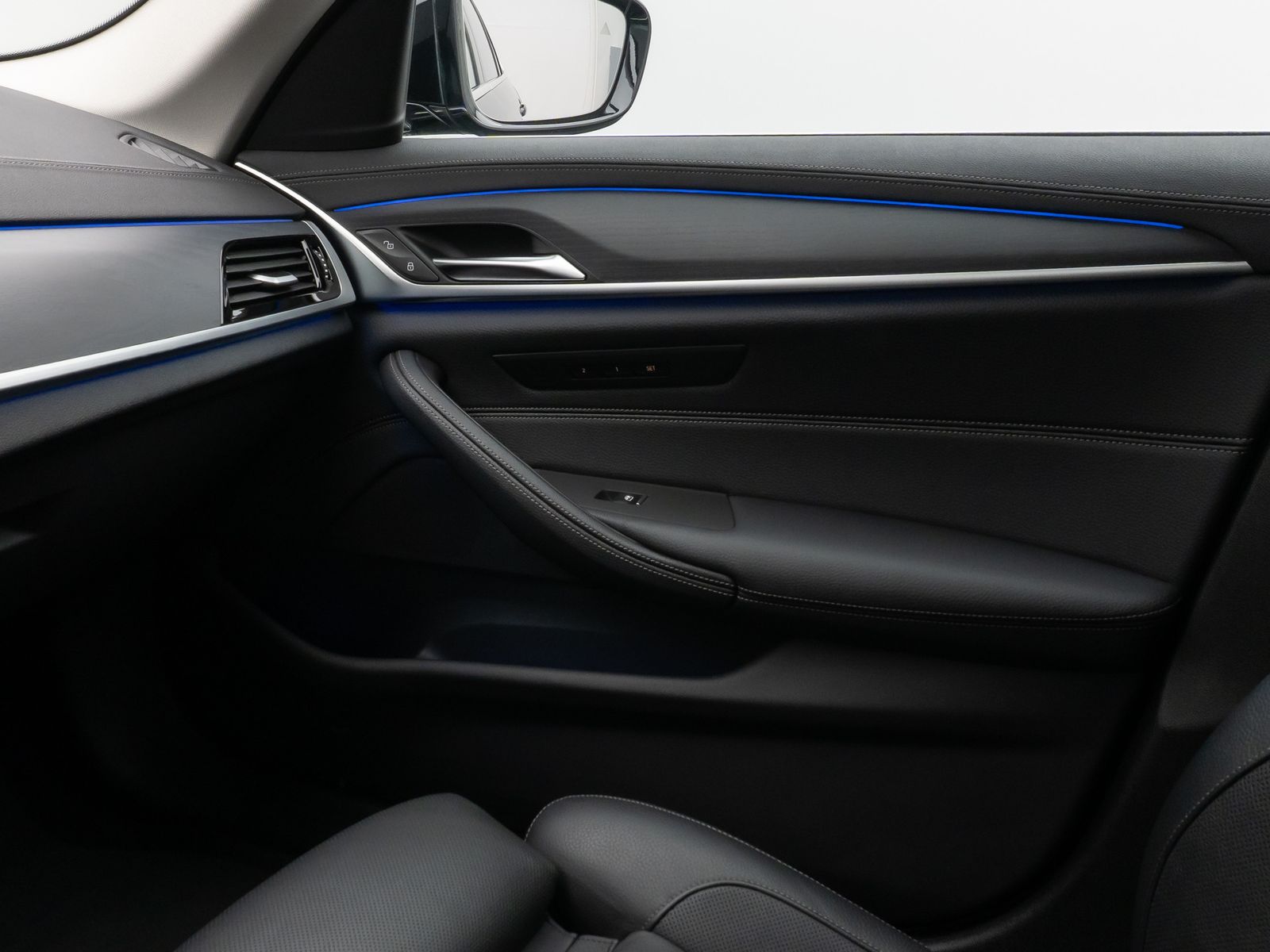 Fahrzeugabbildung BMW 520d Luxury Line Kamera DAB AHK Fernlichtassist