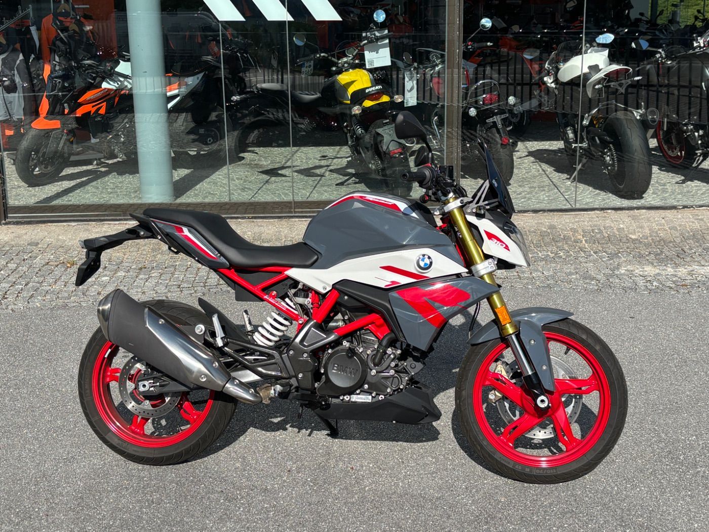 Fahrzeugabbildung BMW G 310 R Style Sport