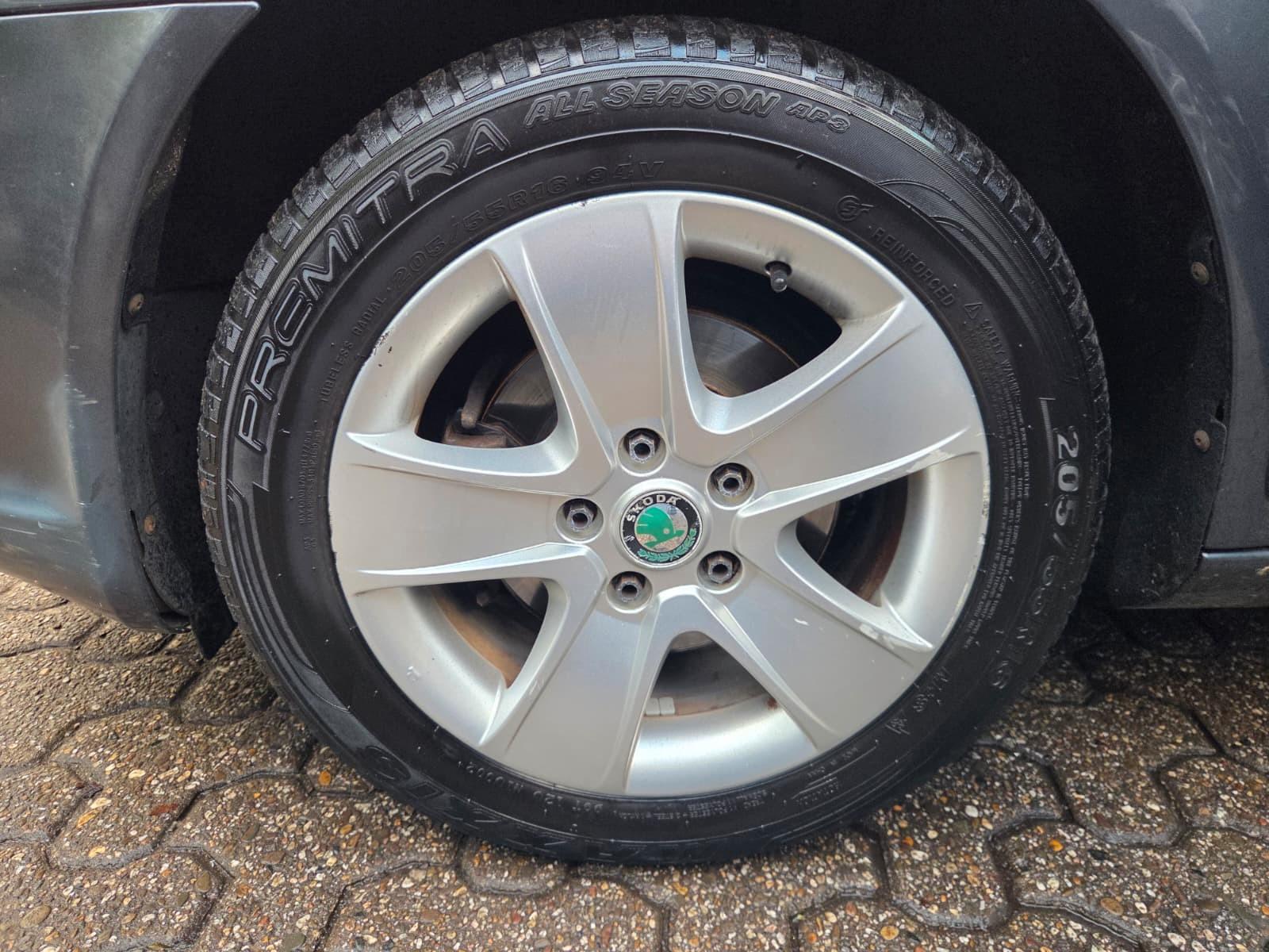 Skoda Octavia 2010 — photo 28
