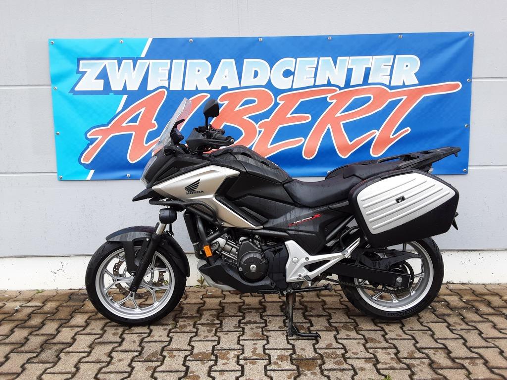 Honda NC750XD viel Zubehör