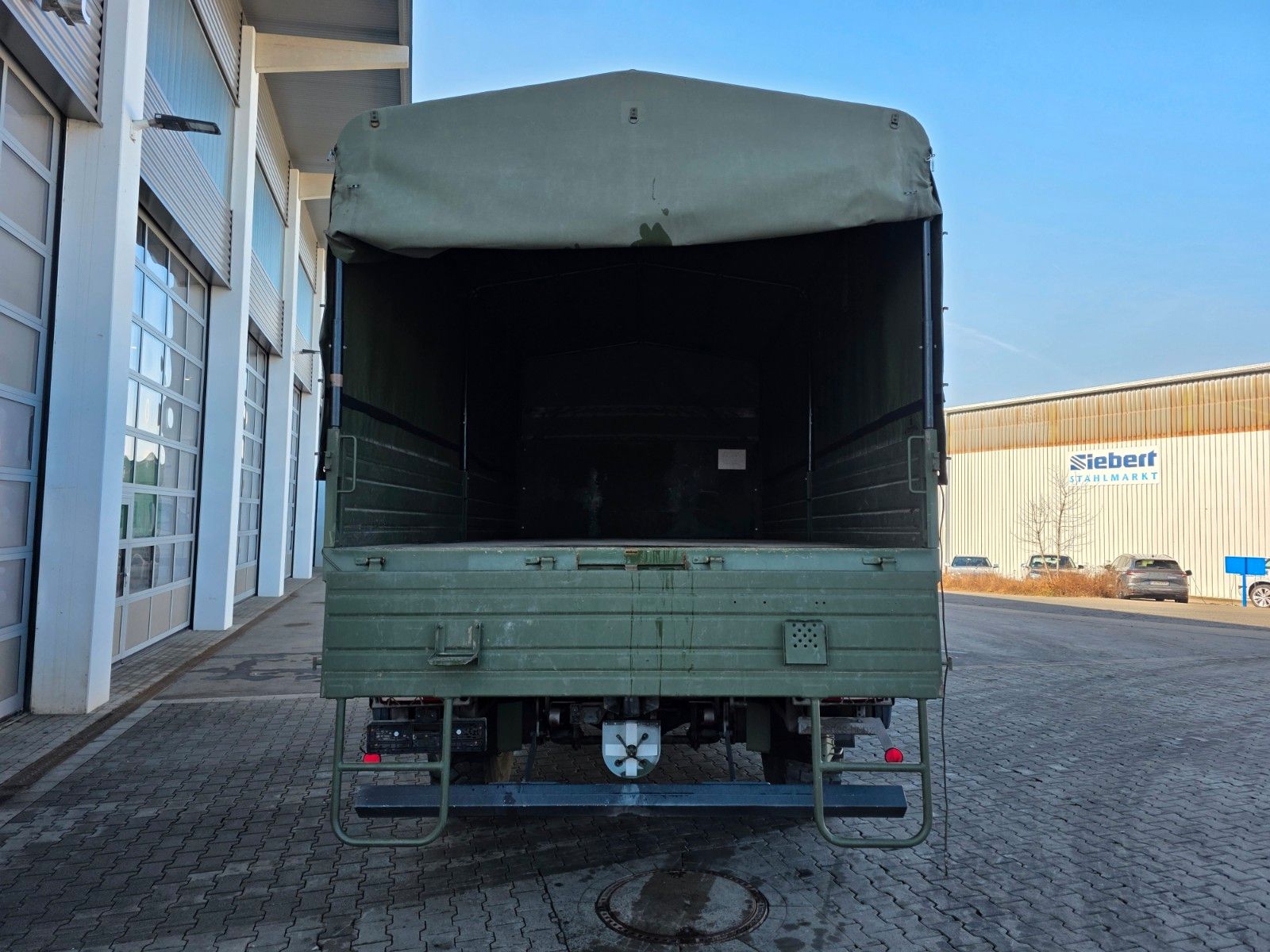 Fahrzeugabbildung Mercedes-Benz Axor 1829 A 4x4 Klima Standheizung 3 Sitze