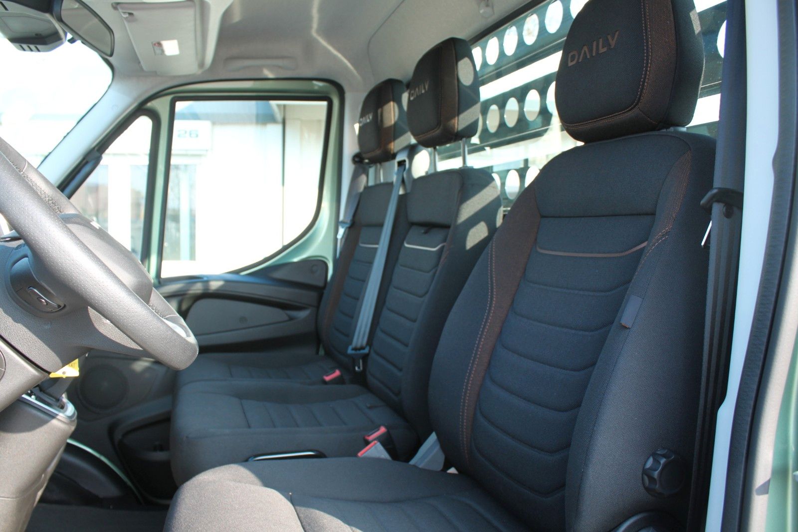 Fahrzeugabbildung Iveco 35S16A8 Kipper/Full-LED/Automatik/AHK