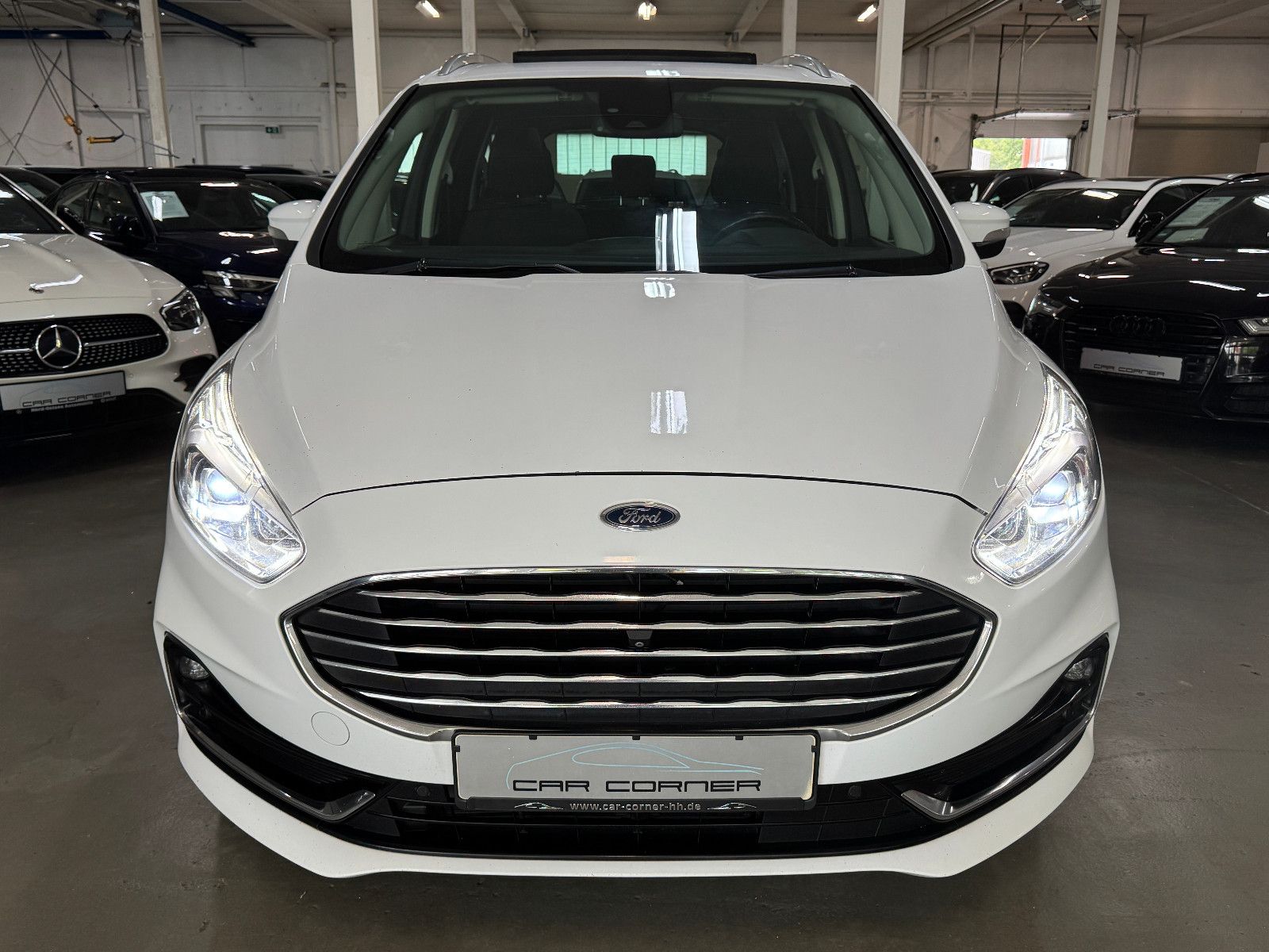 Fahrzeugabbildung Ford Galaxy TITANIUM SPORT AWD AUT 7-SITZER PANO VOLL