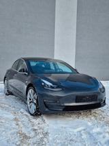 Tesla Model 3 Dual Motor Performance - Tesla Model 3 in Hamburg
