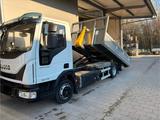 Iveco ML80E21EVI_E mit 3 Abrollcontainern 