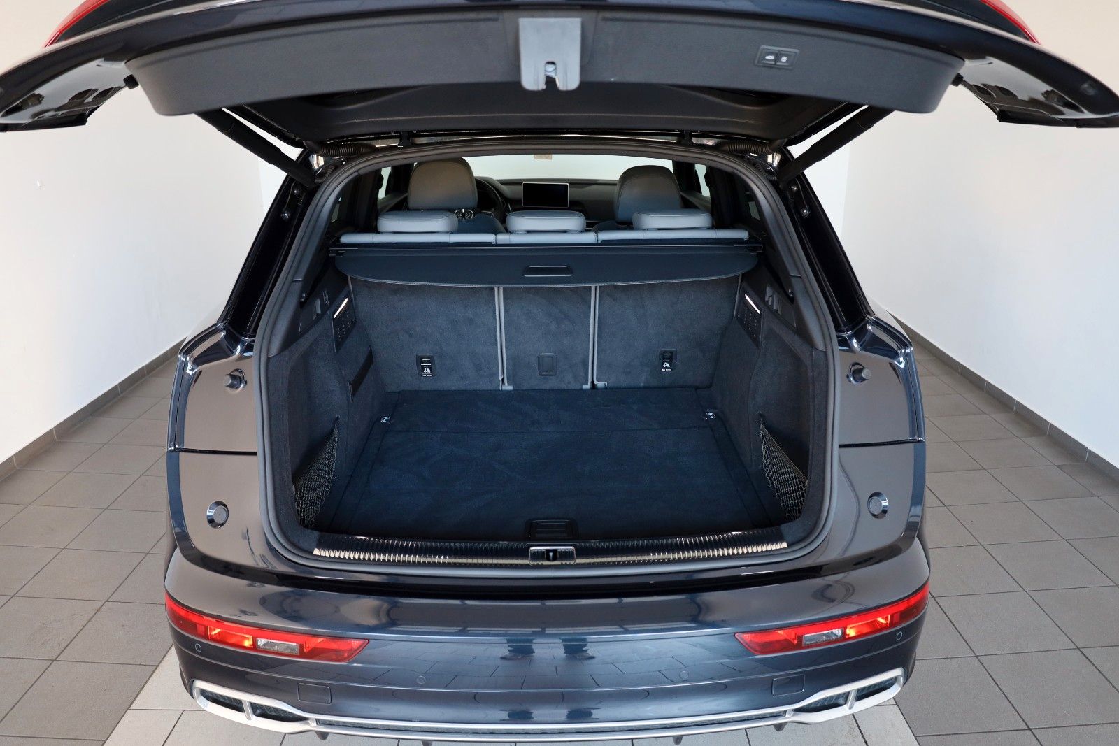 Fahrzeugabbildung Audi SQ5 3.0TDI quattro Tour/Stadt/Parken,PanDach,ACC