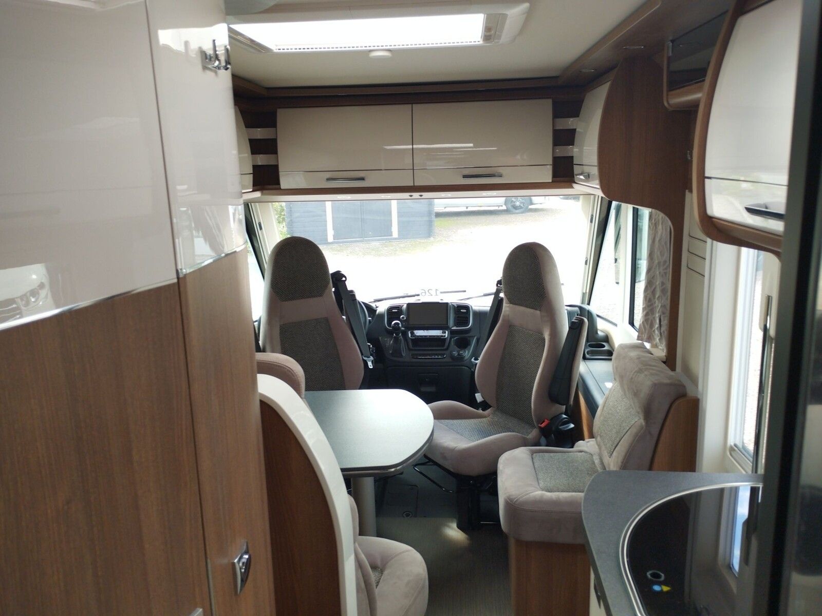 Fahrzeugabbildung Carthago c-compactline I 138 DB Fiat, Navi, Chassis-Plus