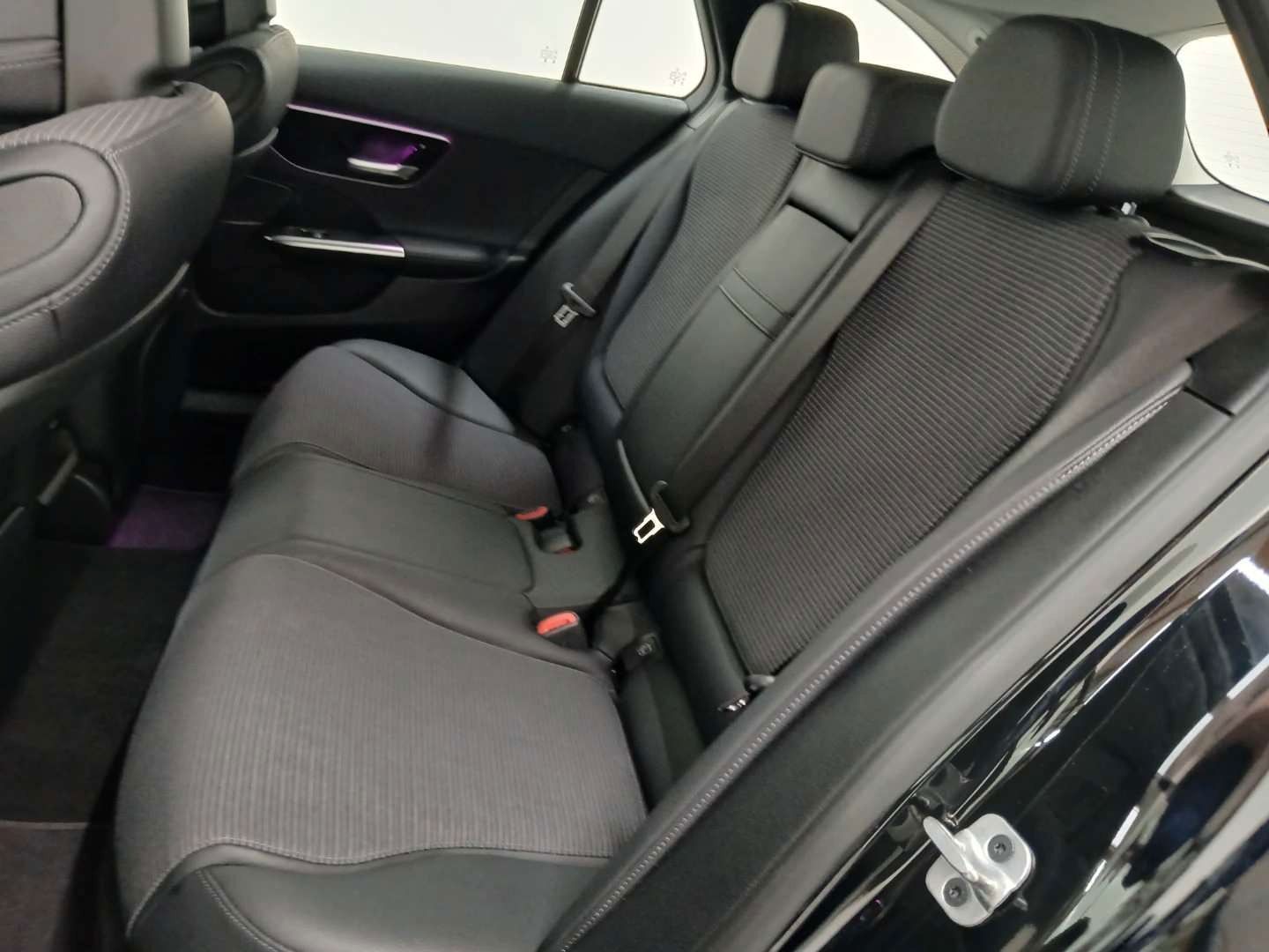 Fahrzeugabbildung Mercedes-Benz C 180 T-Modell Avantgarde MBUX Ambiente Kamera