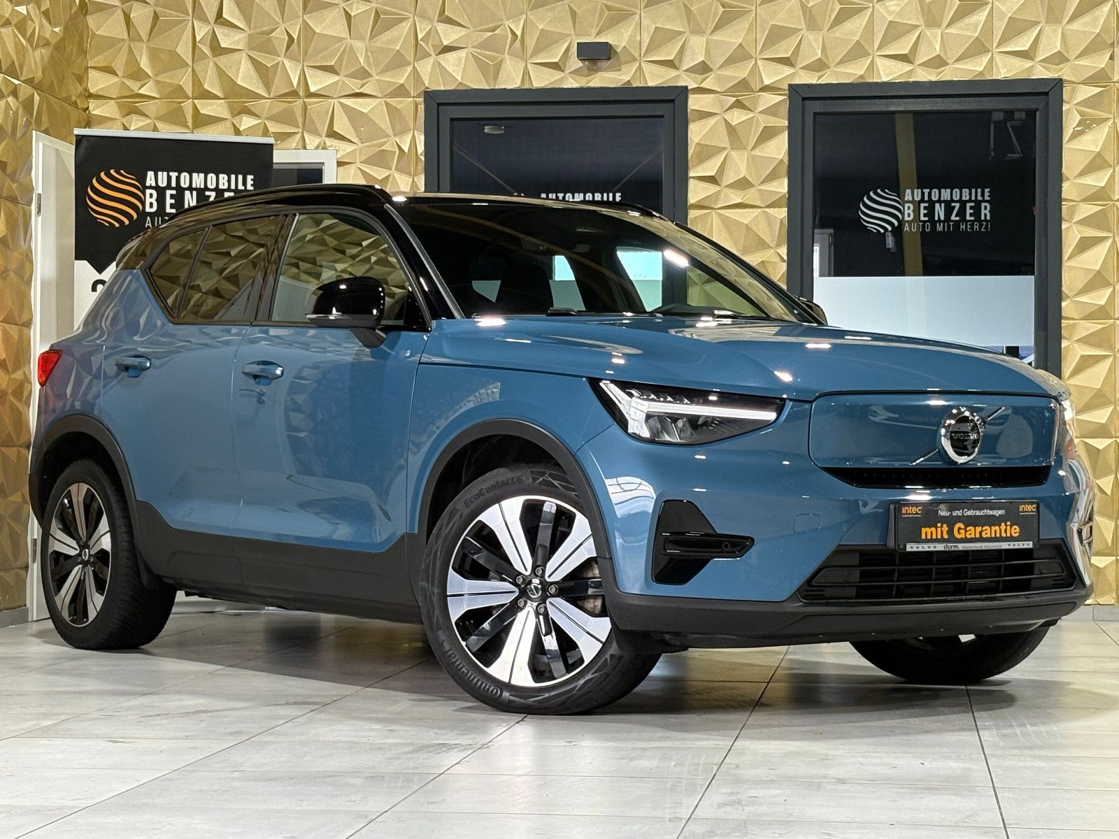 Fahrzeugabbildung Volvo XC 40 Core Plus Recharge Electric/KAMERA/CARPLAY